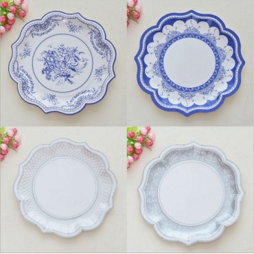 The new Chinese style blue and white porcelain paper plate retro party disk wedding lace plate festive dishes a one -time